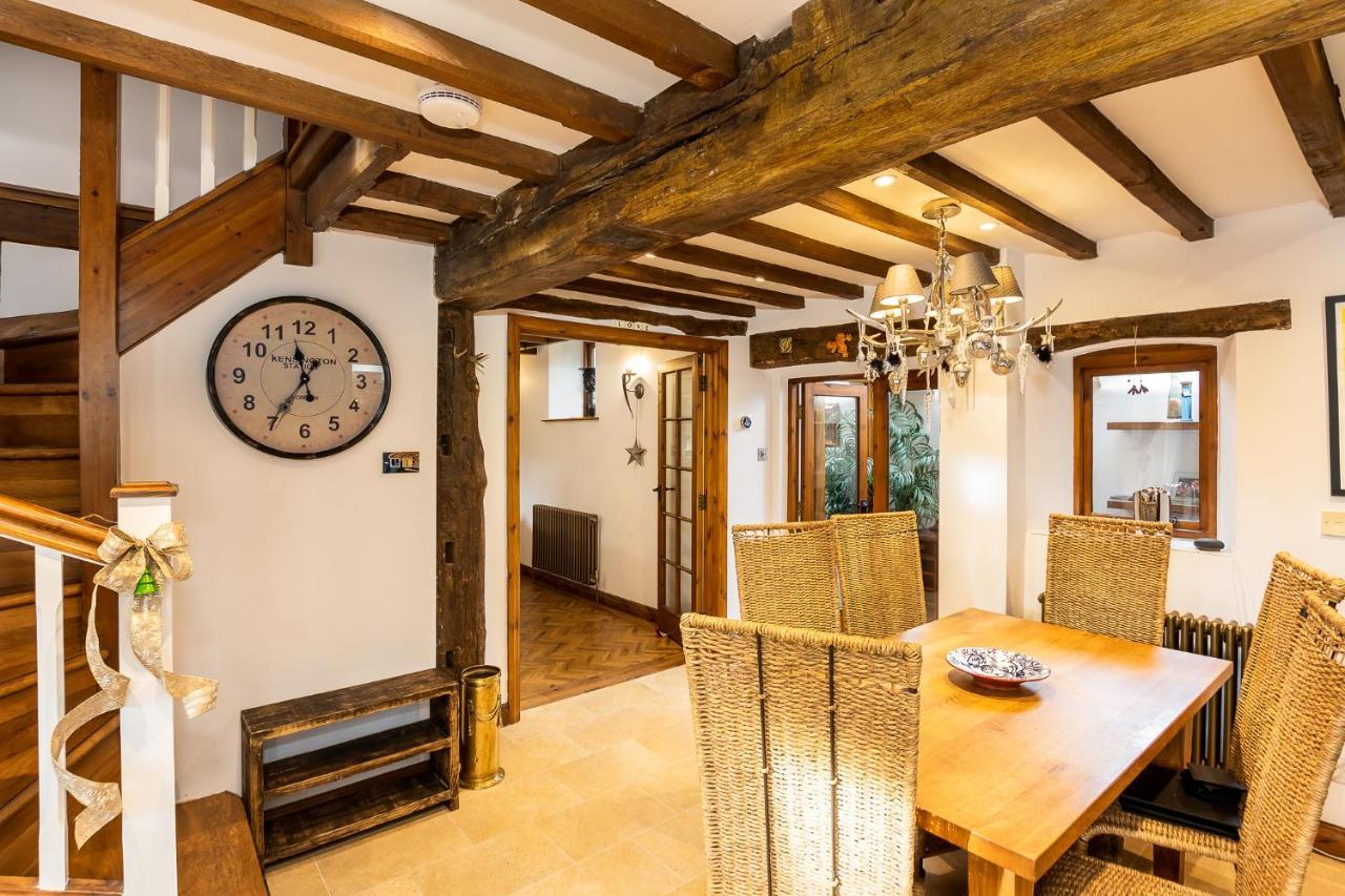 Granary Cottage - Luxury Barn Conversion Weston Subedge 외부 사진