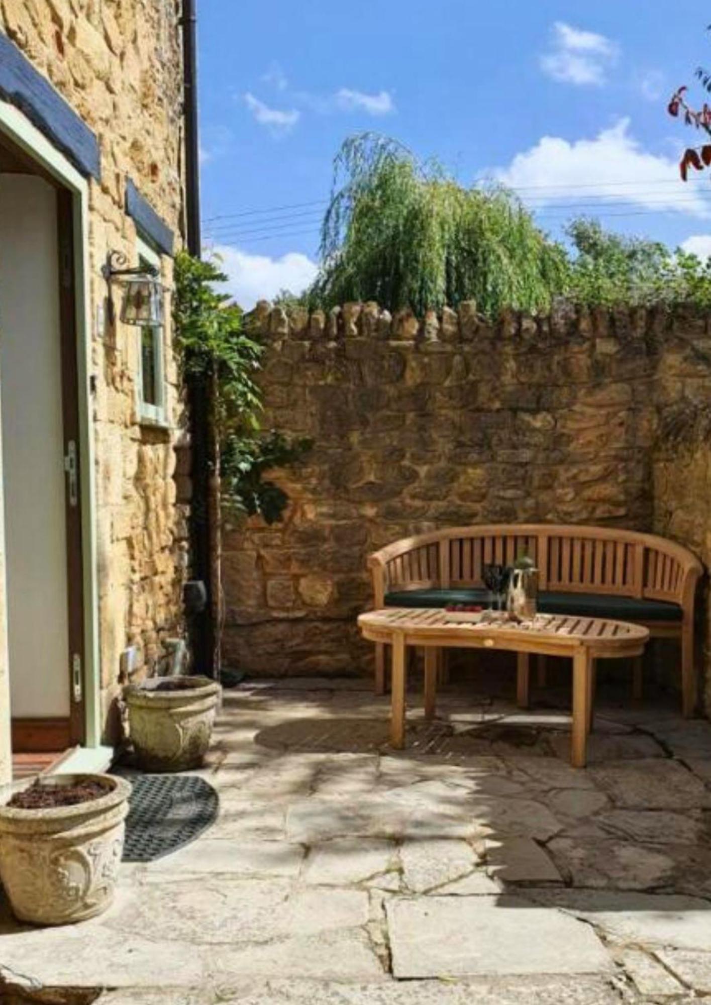 Granary Cottage - Luxury Barn Conversion Weston Subedge 외부 사진